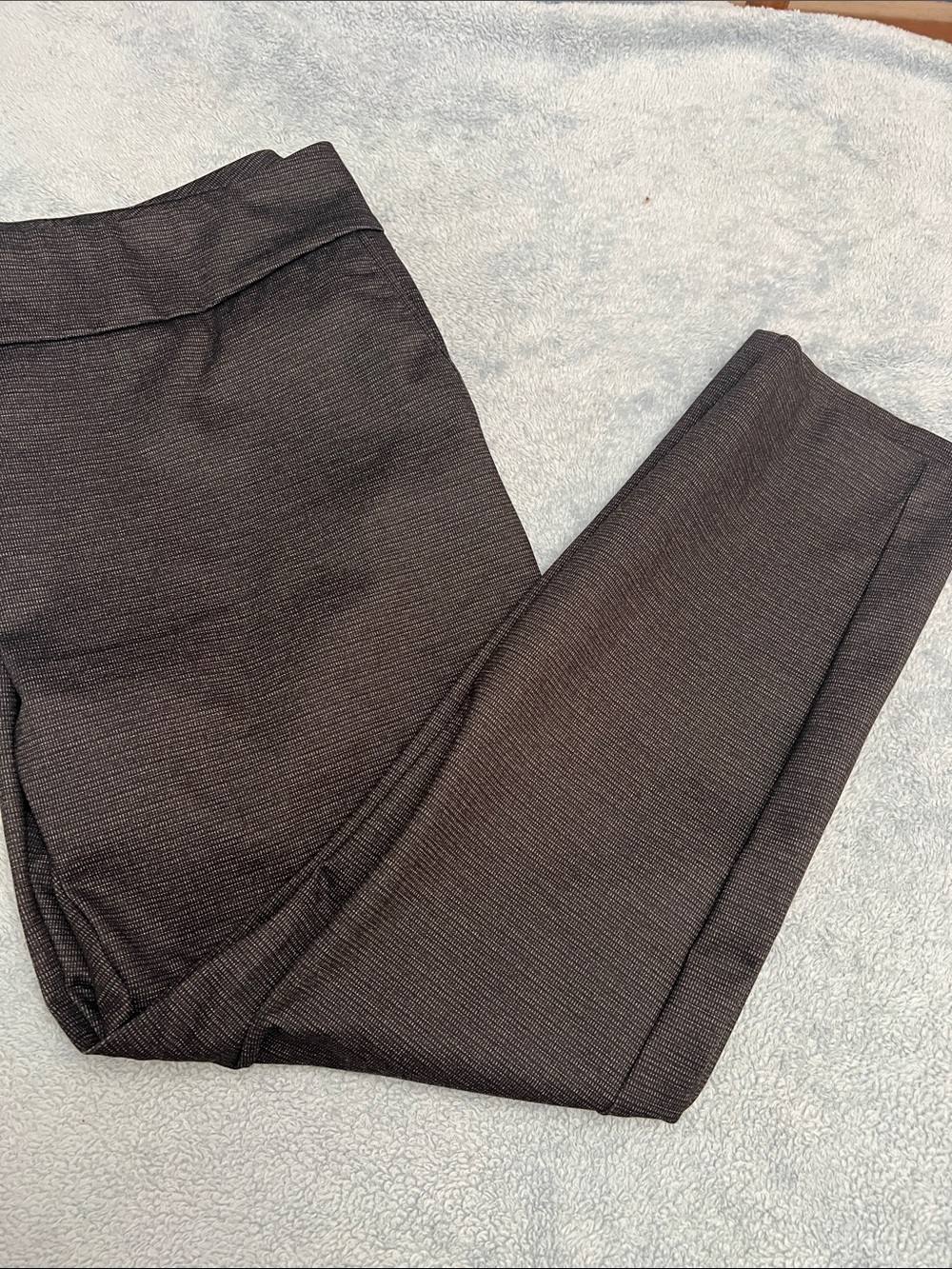 Dalia Slim Knit Pull-On Pants in Black
